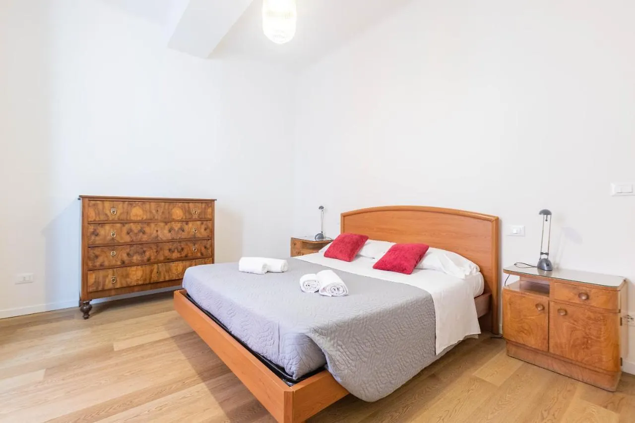 Simon, Bologna By Short Holidays 0*,  Italy